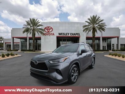 Used 2021 Toyota Highlander XLE