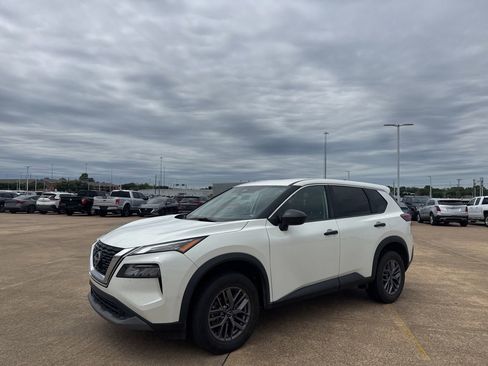Certified 2023 Nissan Rogue S AWD/4WD image 8