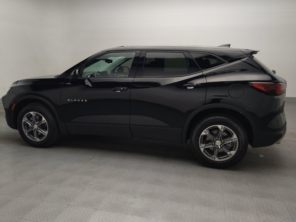 Used 2025 Chevrolet Blazer LT AWD/4WD image 3