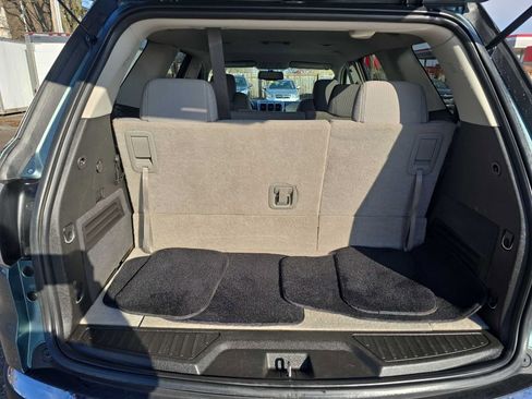 Used 2009 GMC Acadia SLE w/ Visibility Package image 31