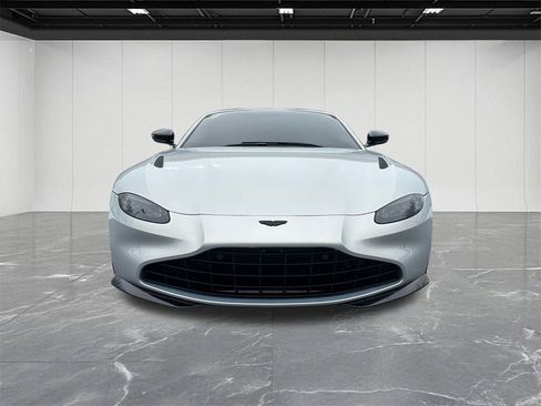 Used 2022 Aston Martin V8 Vantage Roadster image 14