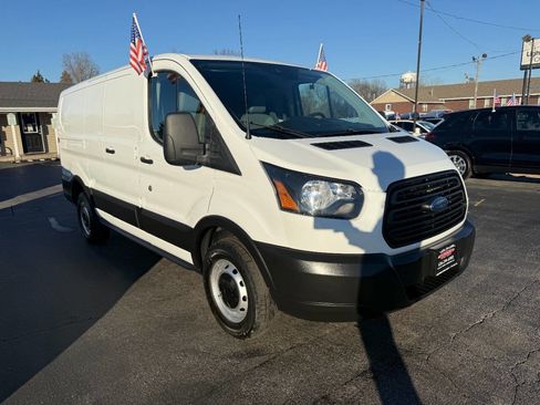 Used 2019 Ford Transit 250 130 Low Roof image 4