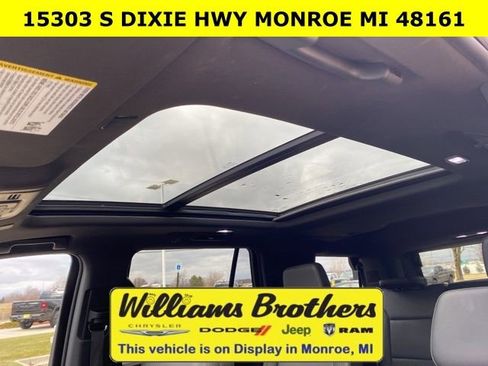 Used 2022 Chevrolet Tahoe LT w/ Luxury Package image 16