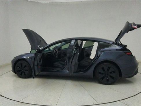 Used 2025 Tesla Model 3 Long Range image 73