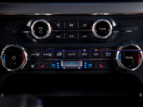 Used 2022 Ford F150 Lariat w/ Equipment Group 502A High AWD/4WD image 20