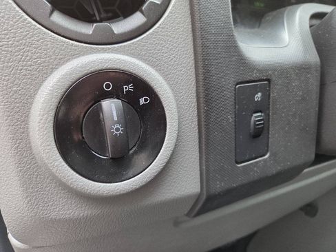 Used 2018 Ford E-350 and Econoline 350 Super Duty w/ Power Windows & Locks Group RWD image 18