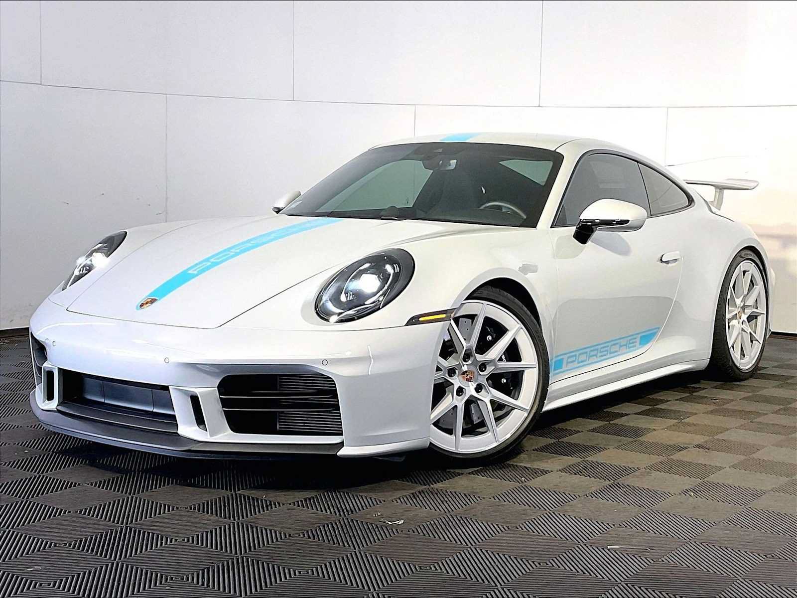 Certified 2026 Porsche 911 Carrera 4S AWD/4WD image 1
