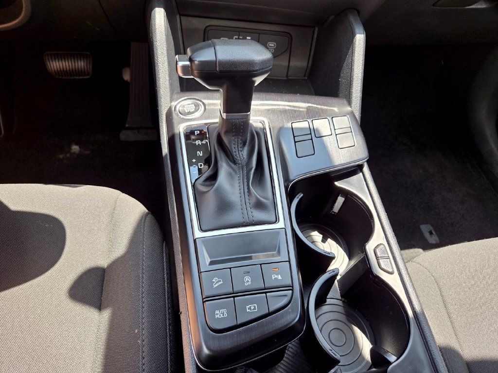 Used 2026 Kia Sportage LX FWD image 18