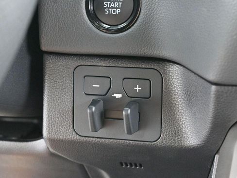 Used 2026 Toyota Tundra Limited AWD/4WD image 26