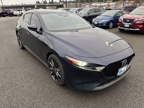 Used 2019 MAZDA MAZDA3 AWD Hatchback w/ Premium Pkg image 3