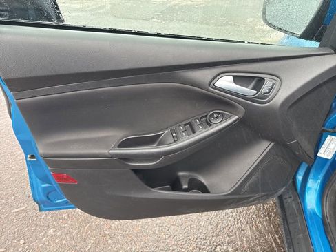 Used 2015 Ford Focus SE image 16