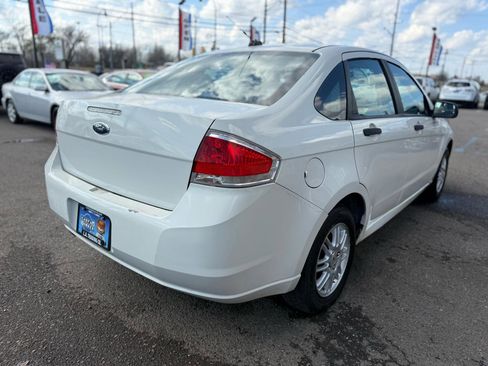 Used 2011 Ford Focus SE FWD image 5