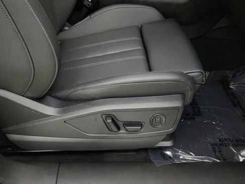 Used 2025 Audi Q5 Premium Plus w/ Premium Plus AWD/4WD image 55