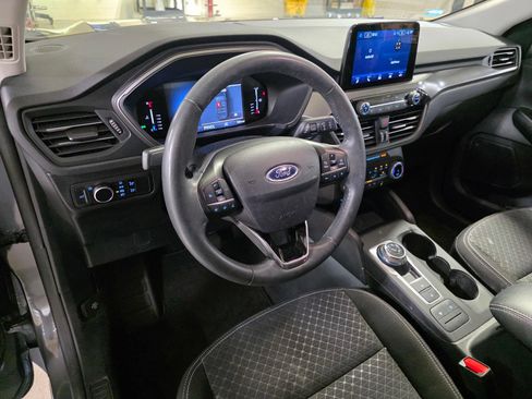 Used 2023 Ford Escape Active FWD image 17
