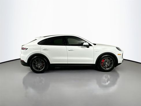 New 2026 Porsche Cayenne S image 8