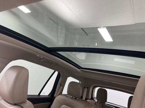 Certified 2022 Lincoln Aviator AWD w/ Premium Package image 23