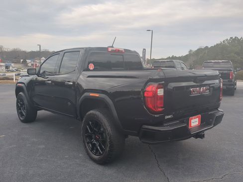 Used 2023 GMC Canyon Denali w/ Denali Black Edition image 7