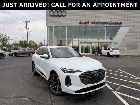 Used 2025 Audi Q5 Premium AWD/4WD image 1