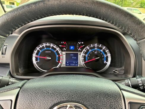 Used 2019 Toyota 4Runner Limited AWD/4WD image 17