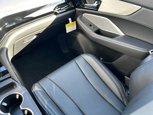New 2026 Acura MDX SH-AWD image 8