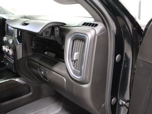Certified 2022 GMC Sierra 3500 Denali image 29