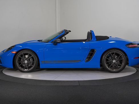 Used 2022 Porsche 718 Boxster RWD image 7
