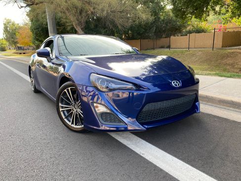 Used 2016 Scion FR-S image 2