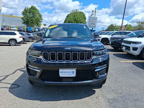 Used 2023 Jeep Grand Cherokee Limited AWD/4WD image 3