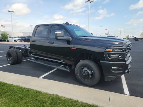 New 2026 RAM 3500 Tradesman AWD/4WD image 2