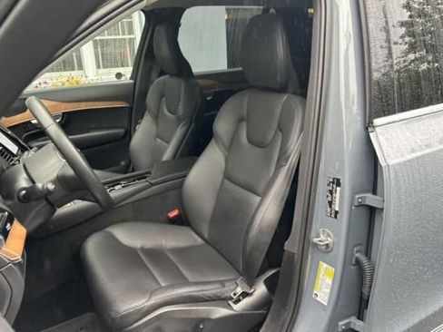 Used 2023 Volvo XC90 B6 Plus w/ Protection Package Premier AWD/4WD image 3