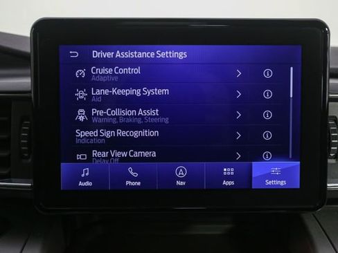 Used 2023 Ford Explorer XLT w/ Equipment Group 202A AWD/4WD image 25