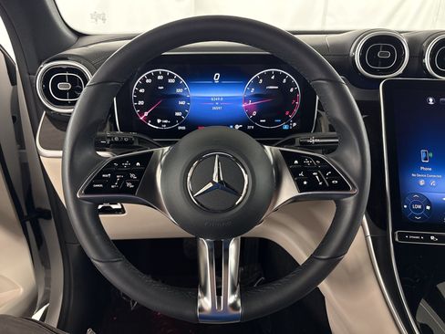 Certified 2024 Mercedes-Benz GLC 300 image 11