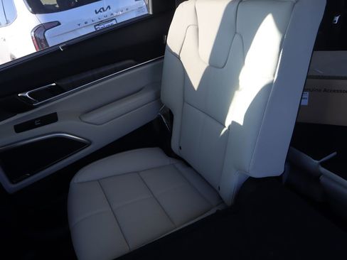 New 2025 Kia Telluride EX image 16
