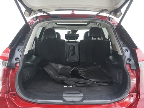 Used 2020 Nissan Rogue SL w/ Premium Package AWD/4WD image 16