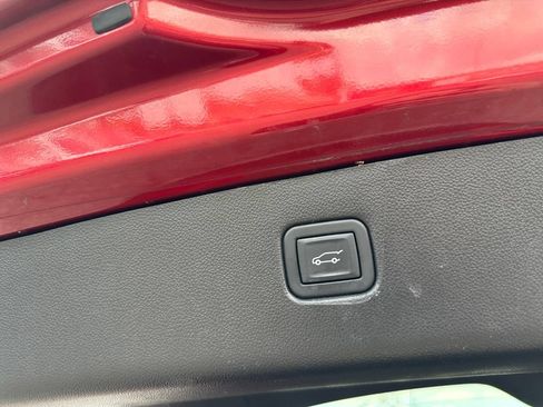 Used 2024 Chevrolet Blazer LT w/ LPO, Floor Liner Package FWD image 24