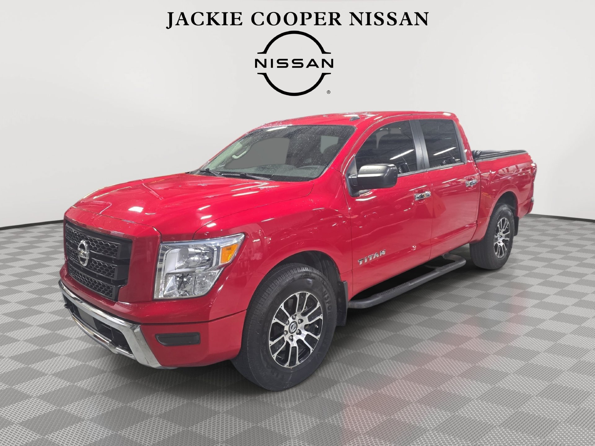 Used 2021 Nissan Titan SV w/ Accessory Utility Package AWD/4WD image 1