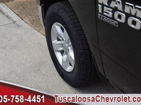 Used 2024 RAM 1500 Classic SLT AWD/4WD image 15