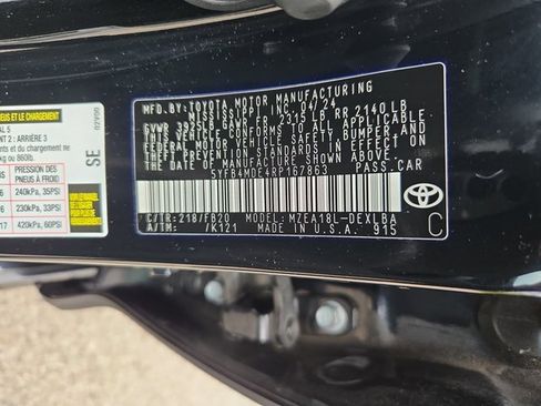 Used 2024 Toyota Corolla LE image 37