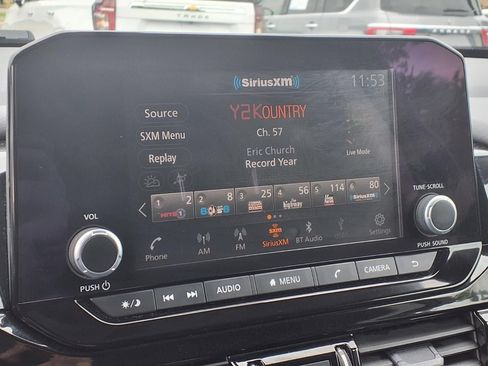 Used 2025 Nissan Pathfinder SV AWD/4WD image 6