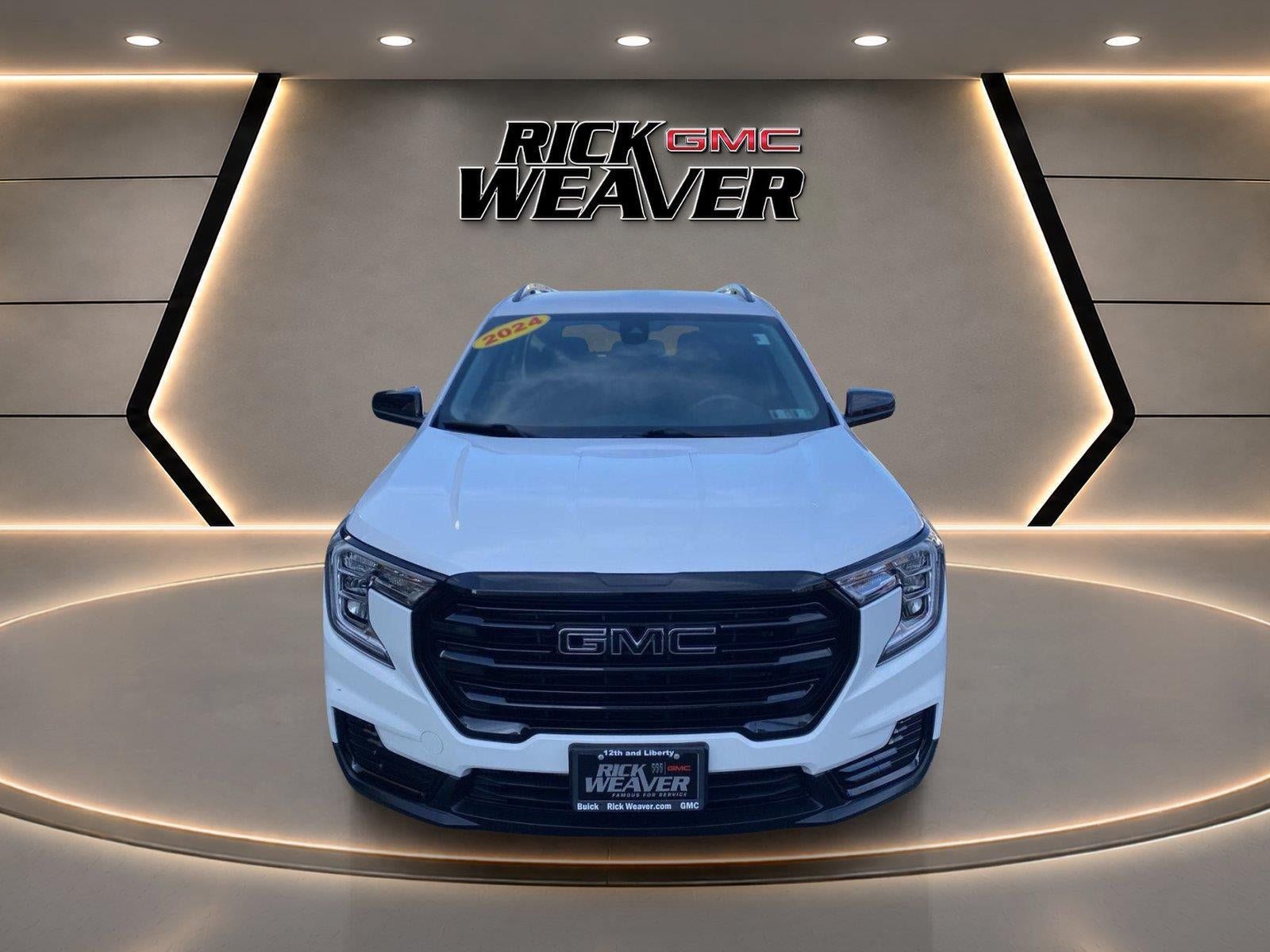 Used 2024 GMC Terrain SLE w/ Driver Convenience Package AWD/4WD image 10