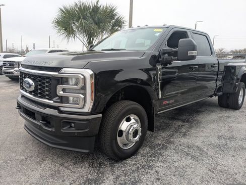 Used 2025 Ford F350 King Ranch image 9