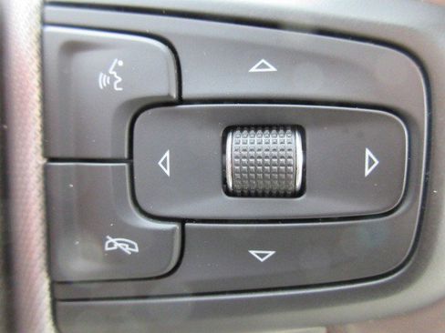 Used 2022 GMC Yukon Denali image 21