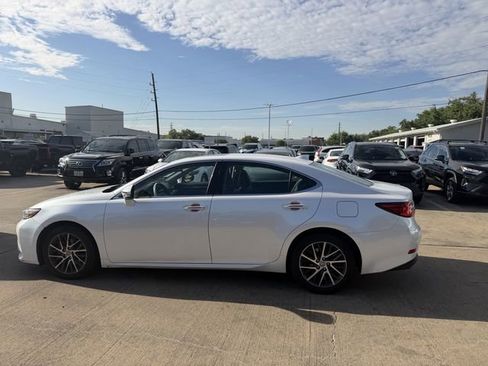 Used 2018 Lexus ES 350 w/ Luxury Package w/Wood Trim image 8