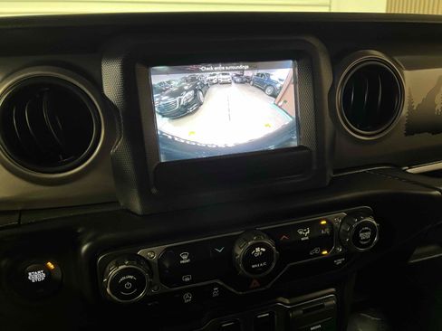 Used 2023 Jeep Wrangler Sport AWD/4WD image 12