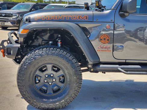 Used 2022 Jeep Gladiator Mojave AWD/4WD image 13