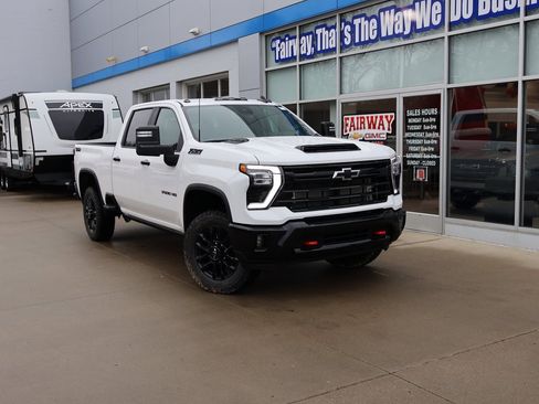 New 2026 Chevrolet Silverado 3500 LT w/ Trail Boss Package image 46