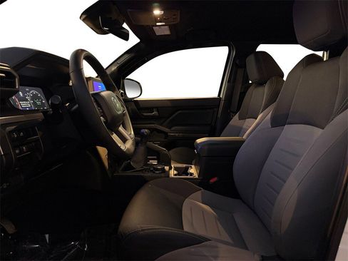 Certified 2025 Toyota Tacoma TRD Off-Road image 10