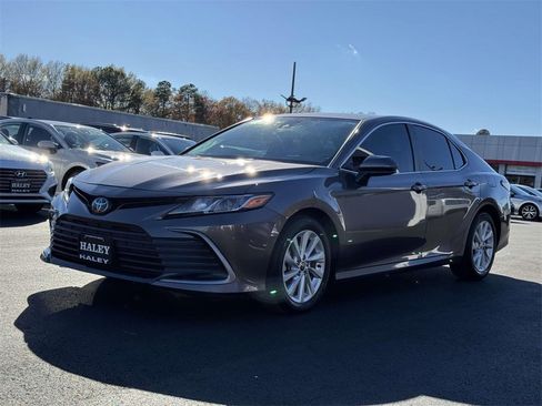 Used 2023 Toyota Camry LE image 23
