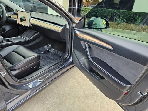 Used 2022 Tesla Model 3 Long Range image 26