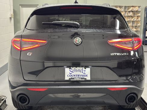 New 2025 Alfa Romeo Stelvio Sprint image 9